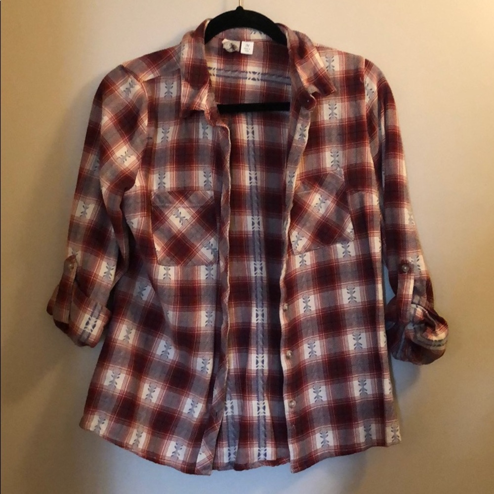 Patterned flannel button up 3/4 sleeve